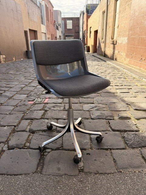 Osvaldo Borsani for Tecno Modus Chair in Grey