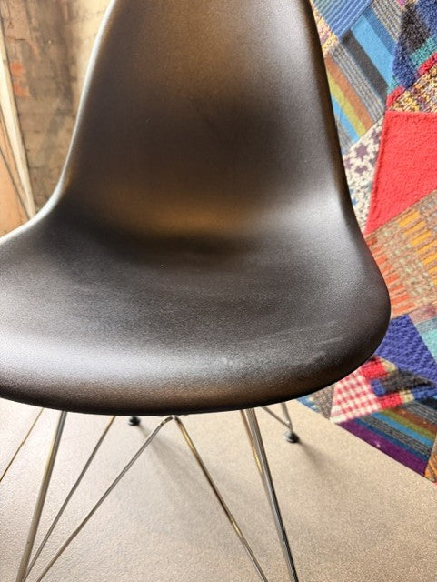 Herman Miller Eames DSR Dining Chair