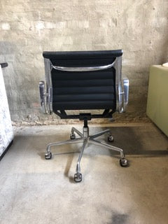 Original Eames Aluminum Group EA335 Task Chair