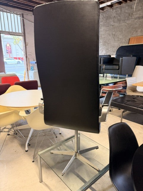 Danish Modern Oxford high back lounge chairs, designed by Arne Jacobsen for Fritz Hansen