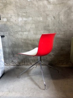 The Contrast Arper Stylecraft Swivel Chair