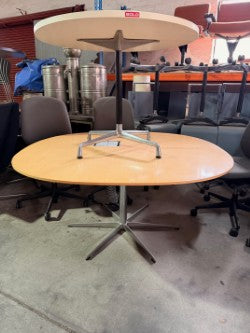 Piet Hein & Arne Jacobsen Fritz Hansen Round Table