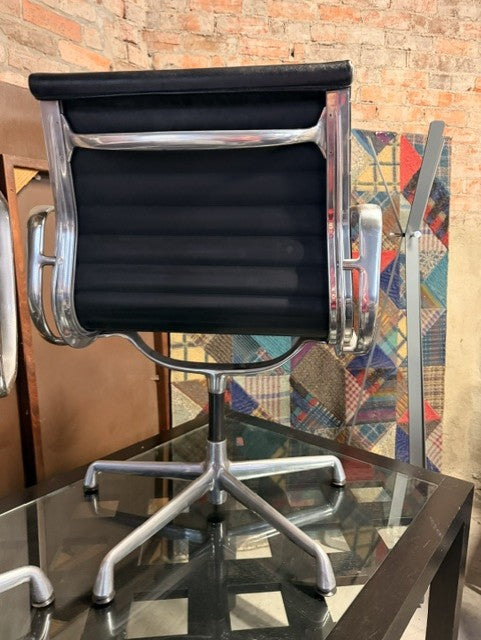 Herman Miller Aluminium Group Side Chair