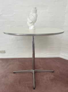 Fritz Hansen Circular A623 Dining Table