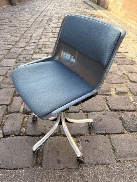 Osvaldo Borani for Tecno Modus Chair in Mid Blue