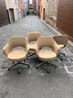 Set of Original Knoll Saarinen Executive Swivel Armchair