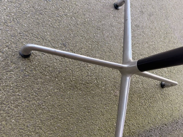 Original Herman Miller Pedestal Table