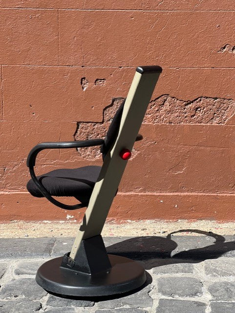 Highly Collectable Ergoform Workseat by Marek Kmicikiewicz