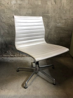 The Eames Aluminium Group Side Chair