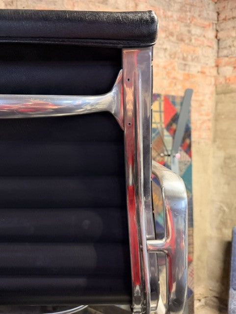 Herman Miller Aluminium Group Side Chair