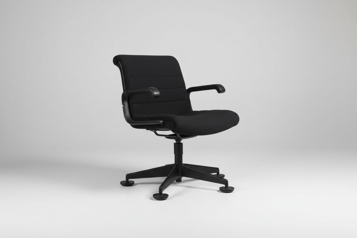The iconic Sapper Management Chair by Richard Sapper for Knoll (1979)