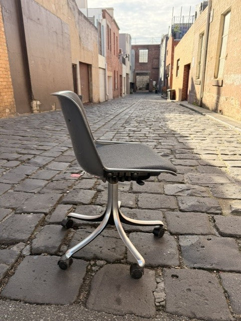 Osvaldo Borsani for Tecno Modus Chair in Grey