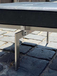 Classic Leather Gallery Bench - Le Corbusier Style