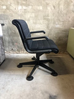 The iconic Sapper Management Chair by Richard Sapper for Knoll (1979)