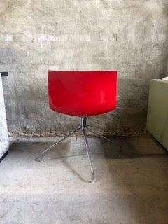 The Contrast Arper Stylecraft Swivel Chair