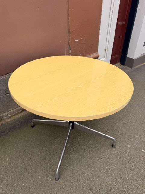 Herman Miller Eames Aluminum Group Table – 1000mm