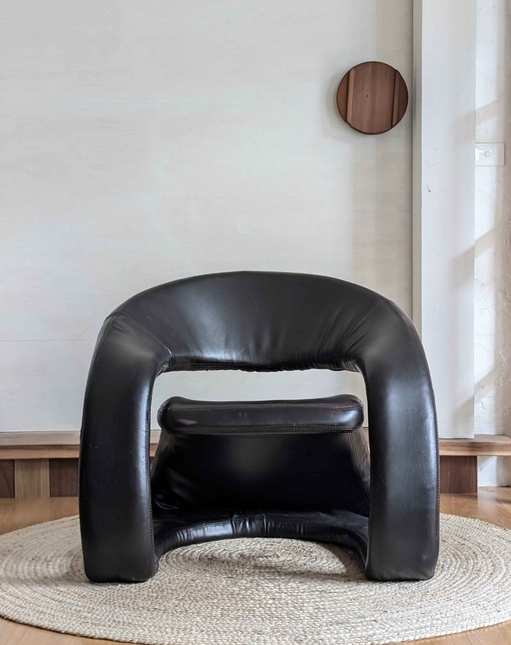 Iconic Postmodern Jaymar Tongue Chair