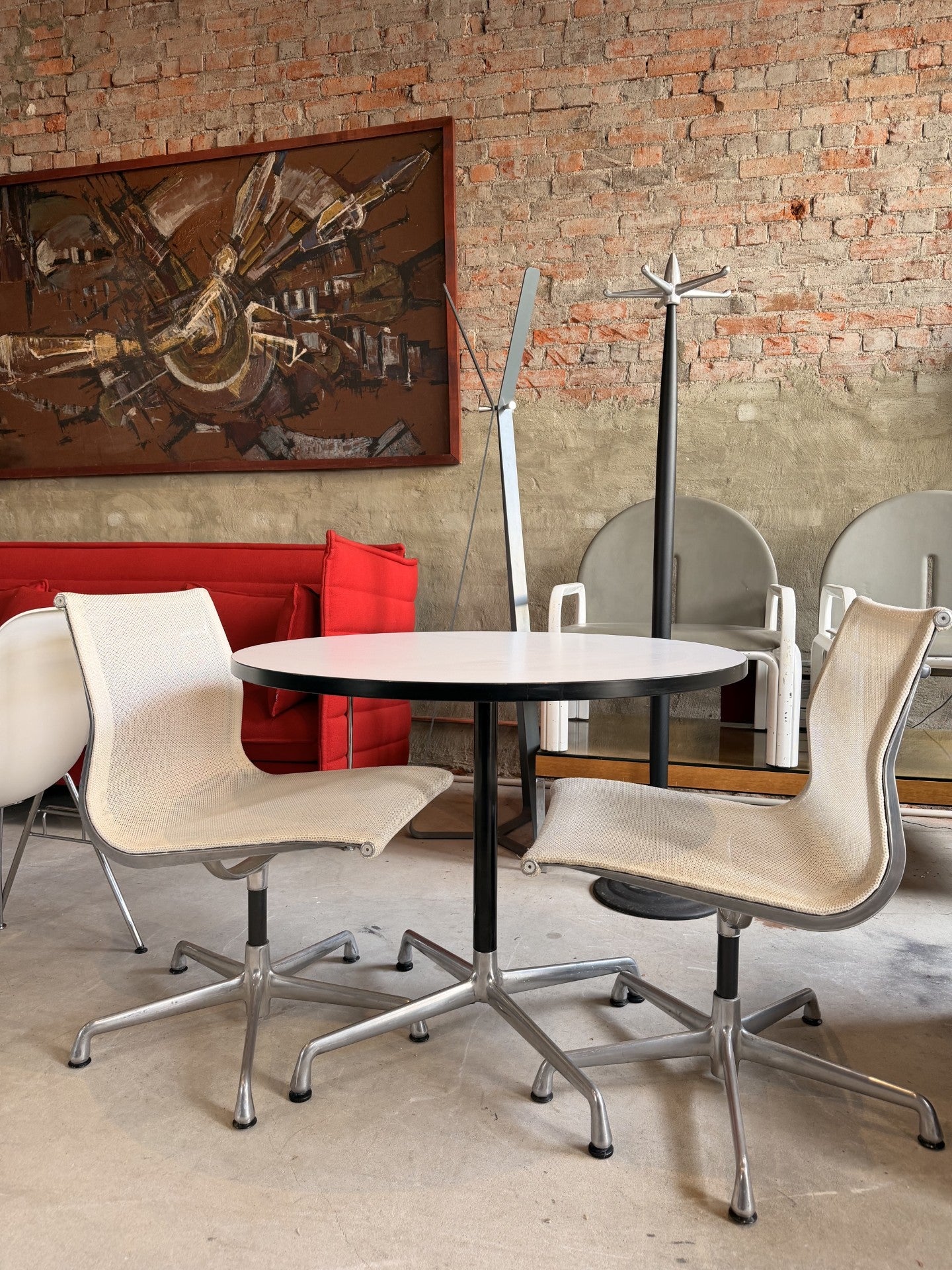 Original Herman Miller Pedestal Table