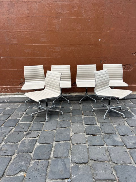 The Eames Aluminium Group Side Chair
