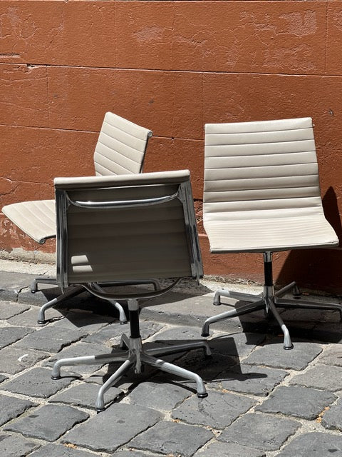 The Eames Aluminium Group Side Chair