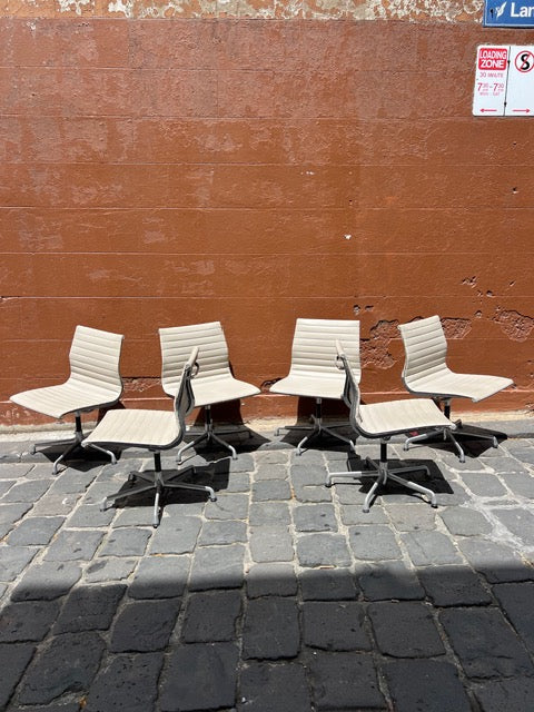 The Eames Aluminium Group Side Chair