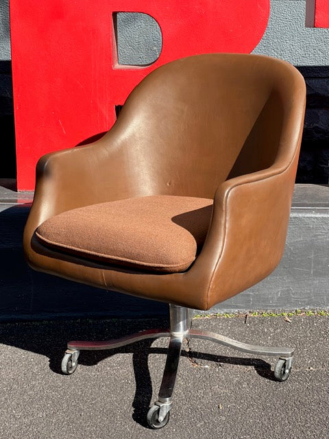 Nicos Zographos “Alpha” Bucket Chair