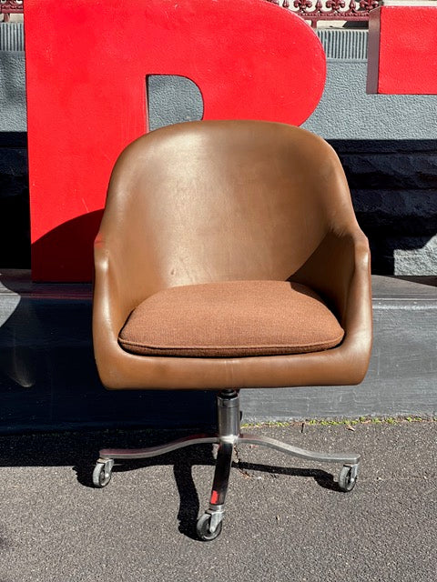 Nicos Zographos “Alpha” Bucket Chair