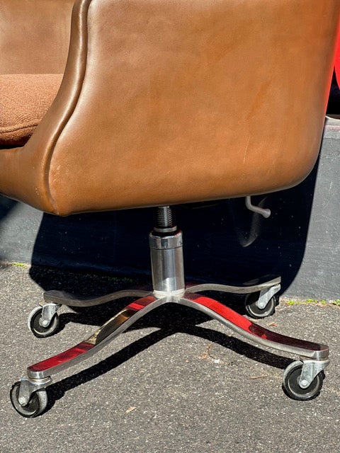 Nicos Zographos “Alpha” Bucket Chair
