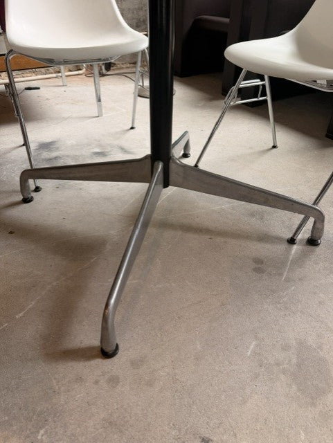 Vintage Herman Miller Pedestal Table – 1200mm