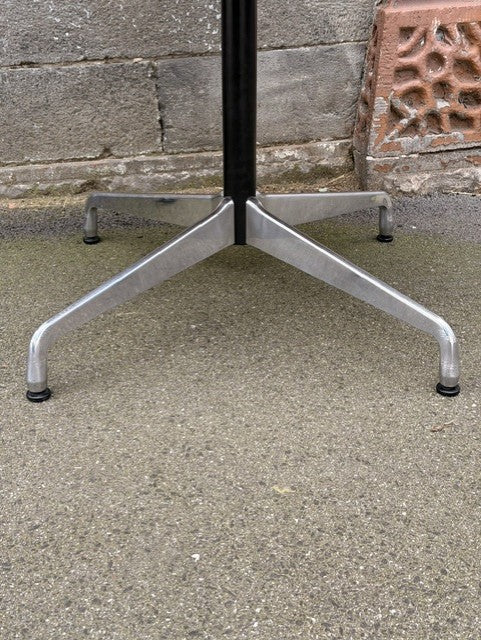 Herman Miller Eames Aluminum Group Table – 1000mm