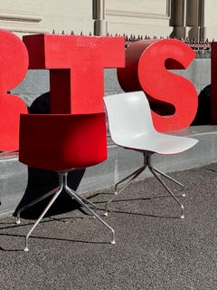 The Contrast Arper Stylecraft Swivel Chair