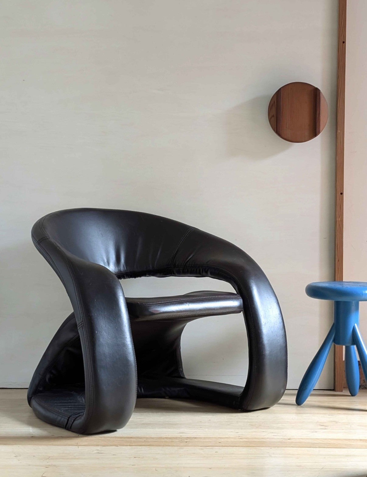 Iconic Postmodern Jaymar Tongue Chair