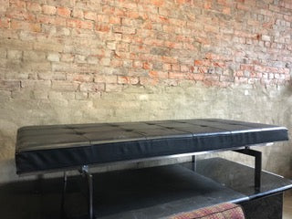 Classic Leather Gallery Bench - Le Corbusier Style