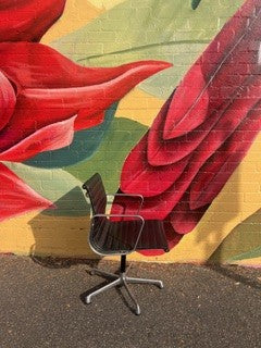 Charles & Ray Eames Aluminium Group Chair ICF