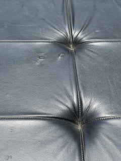Classic Leather Gallery Bench - Le Corbusier Style