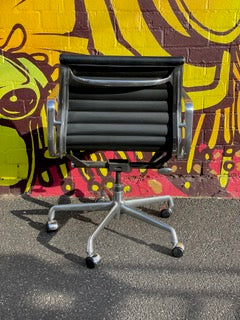 Original Eames Aluminum Group EA335 Task Chair