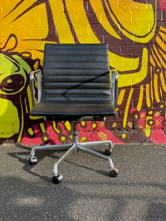 Original Eames Aluminum Group EA335 Task Chair