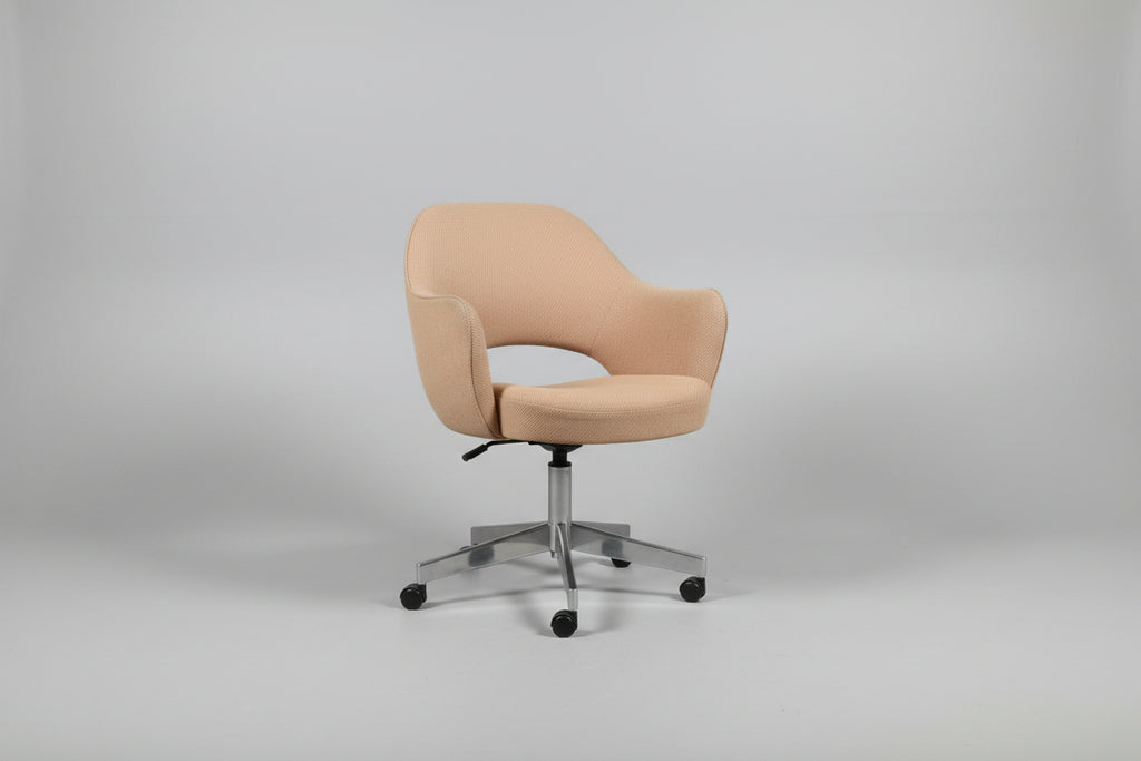 Set of Original Knoll Saarinen Executive Swivel Armchair