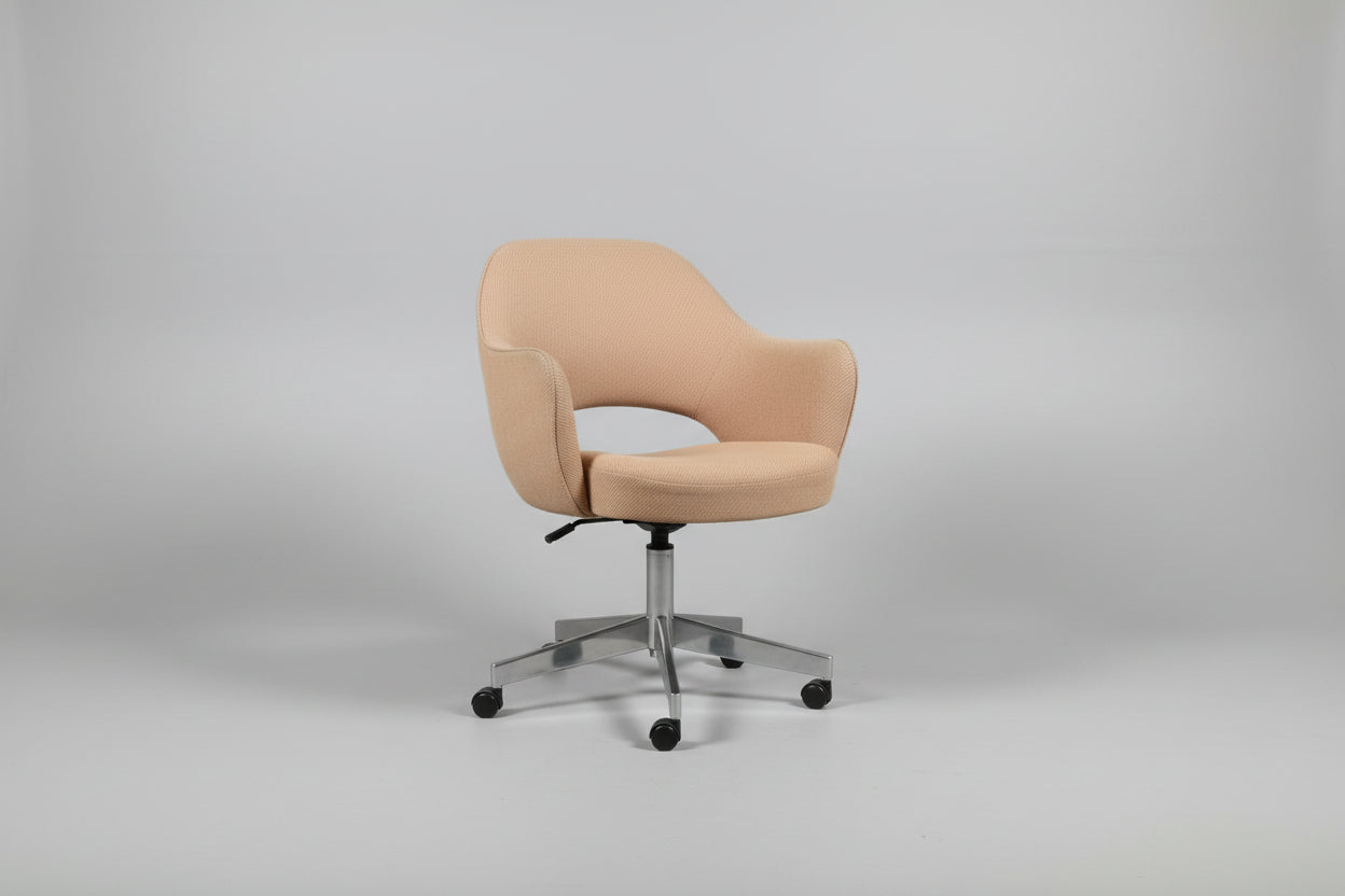 Set of Original Knoll Saarinen Executive Swivel Armchair