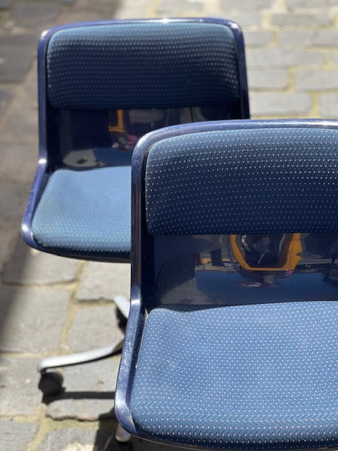 Mid Century Tecno Spa Modus Caster Chair in Navy by Osvaldo Borsani. 1960’