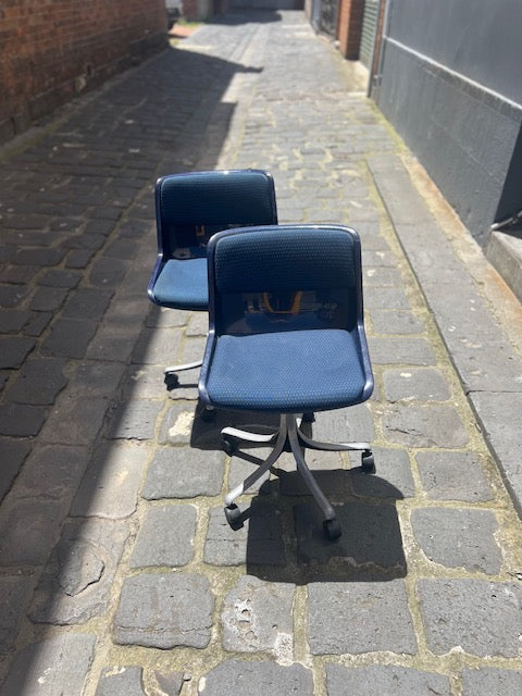 Mid Century Tecno Spa Modus Caster Chair in Navy by Osvaldo Borsani. 1960’