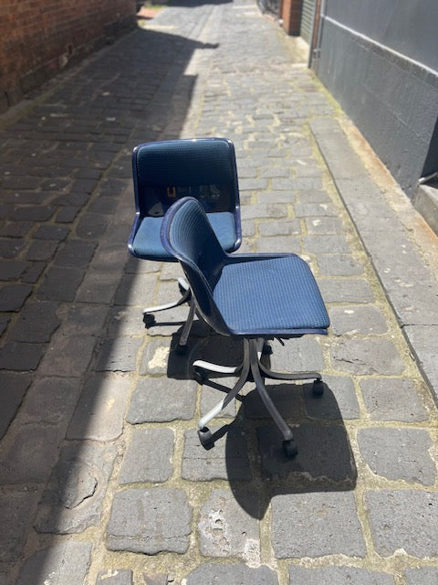 Mid Century Tecno Spa Modus Caster Chair in Navy by Osvaldo Borsani. 1960’