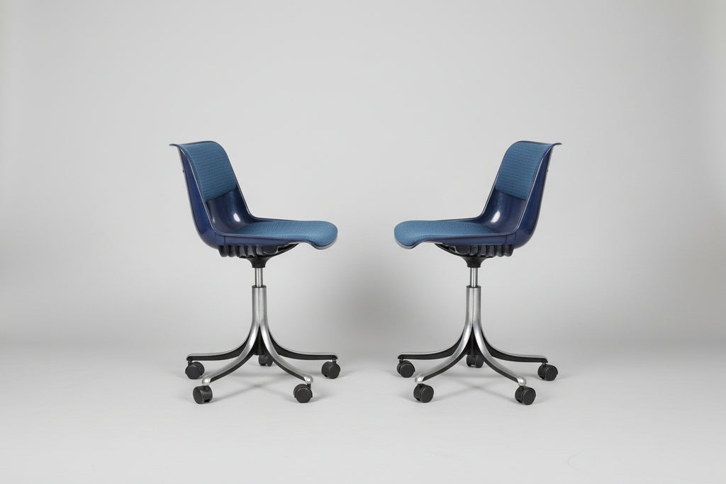 Mid Century Tecno Spa Modus Caster Chair in Navy by Osvaldo Borsani. 1960’